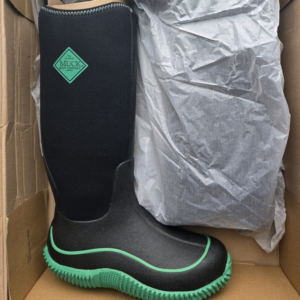 Womans Hale Black and Green Muck Boots